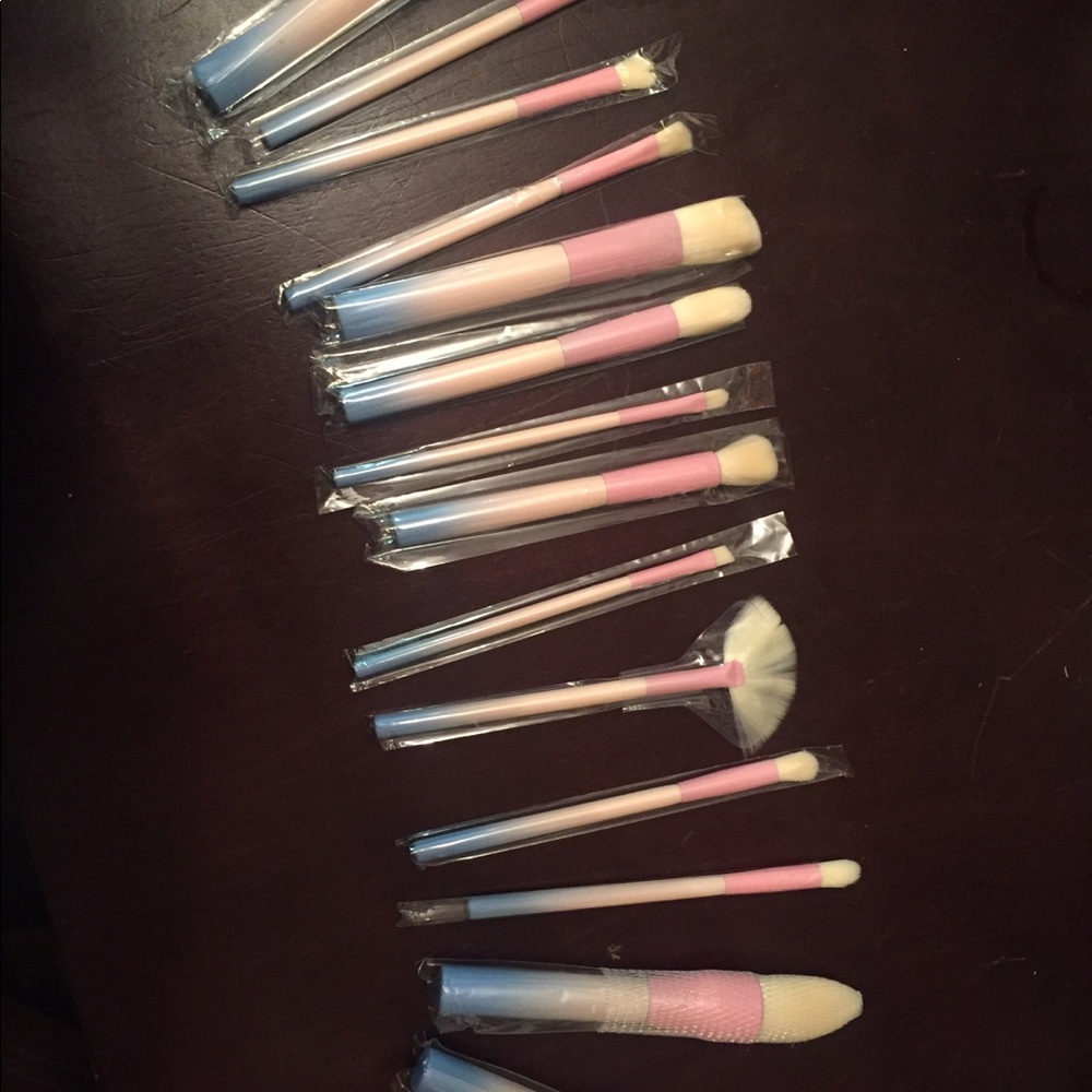 Gradient Color 14pcs Makeup Brushes Set